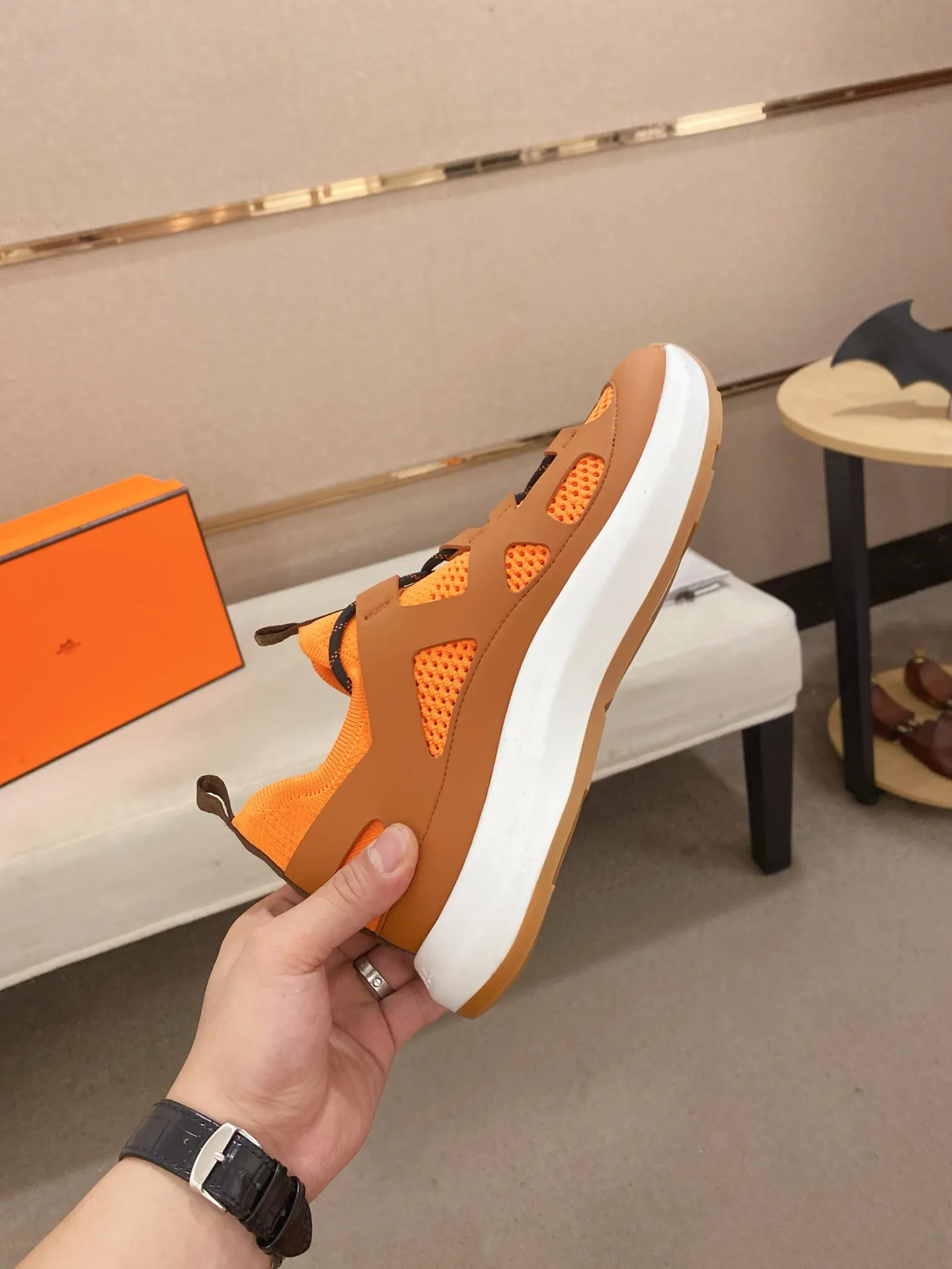 Men's clothing and shoes💰: 660💰《HERMES》【Classic Original Version】Hermès; Top 🔝 Purchasing Agency 🔍🔍Men’s latest 🇺🇸 counters are on sale simultaneously, original imported from Italy ▲▲Silk cowhide with breathable fabric ▲▲ (high-end and expensive Qi·Grade) Exquisite workmanship (Italian 🇮🇹Imported water-dyed 🐂cowhide lining) Sole: Original sole provided by the original factory, ⚠️Exclusive double-layer activity·TPR·Rubber·Combined molded outsole; Super·comfortable·wear-resistant·non-slip·environmental protection The real thing is more beautiful when photographed (high quality, following orders). You can enter and leave the counter at will * Number of yards: 38·39·40·41·42·43·44·45